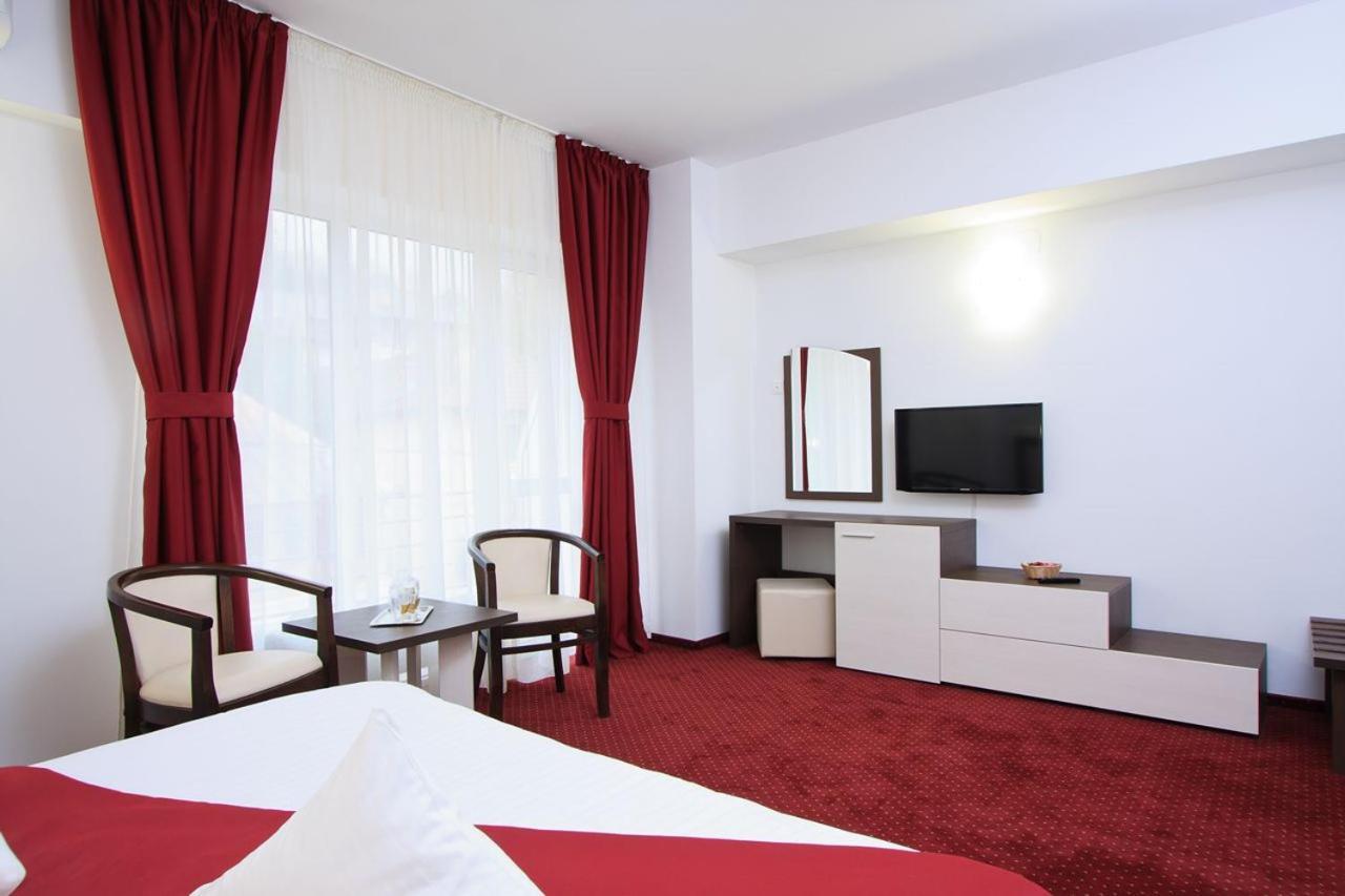 Hotel President Беїле-Оленешті Екстер'єр фото